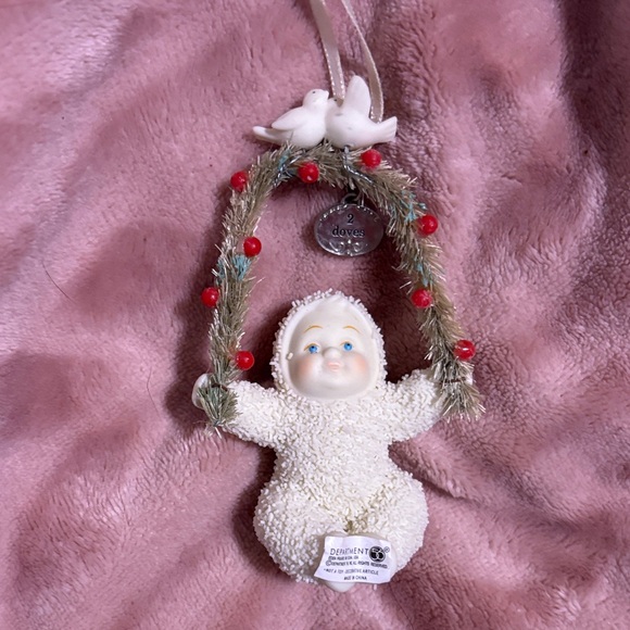 Dept 56… Snow Babies…White Baby Ornament W Wreath & 2 Doves… No Box - Picture 1 of 4